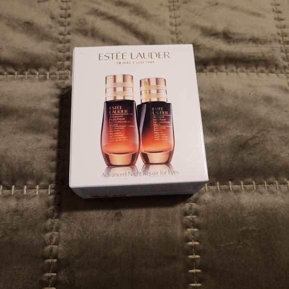 Estee Lauder Perfectionist Pro 0.5 oz NIB - Picture 3 of 3